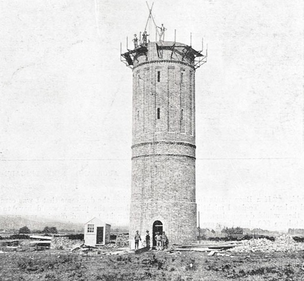 Cambridge Water Tower being built around 1901-2