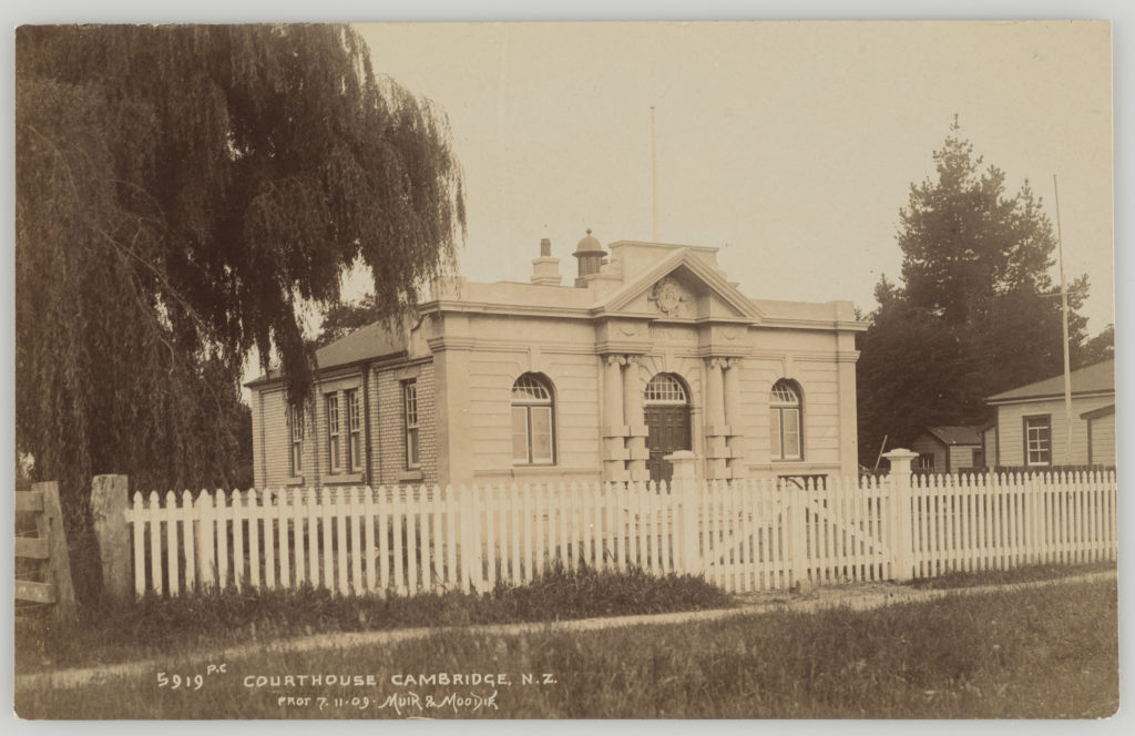 Cambridge Courthouse, early 1900s