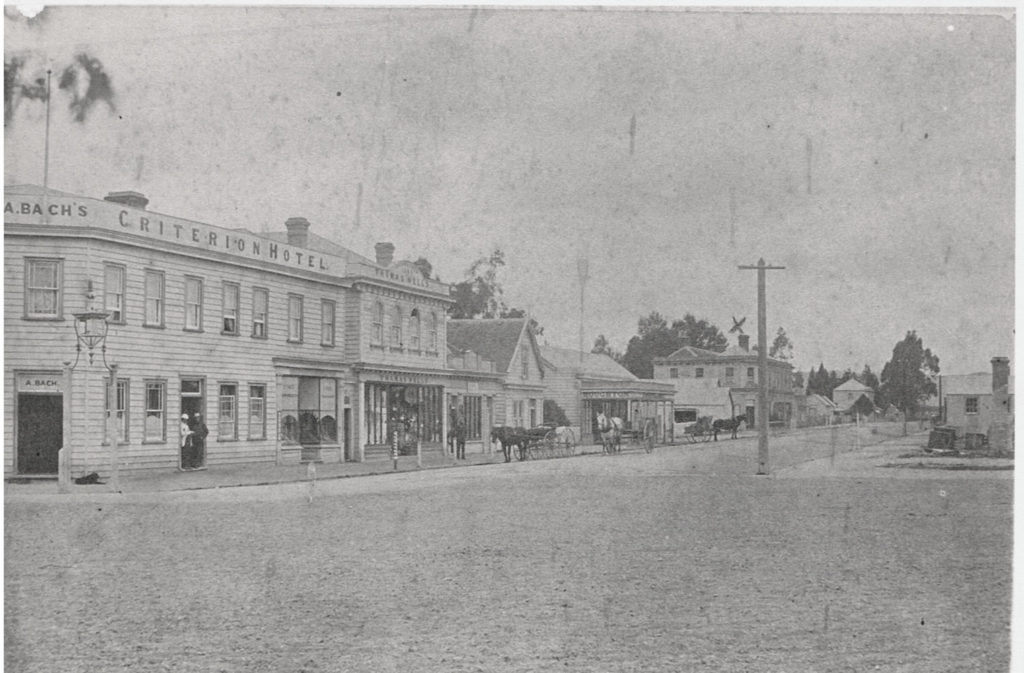 Black and white photograph of the Criterion Hotel in Cambridge, New Zealand