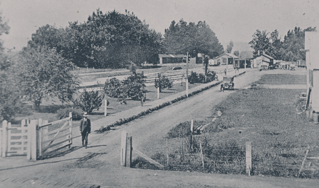 Lake Street entrance to Cambridge Railway Station, showing the original position of the Kissing Gates